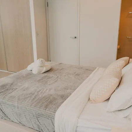 Apartment 2br Queens Wharf Level 27 Sky Deck & River View W Carpark Brisbane