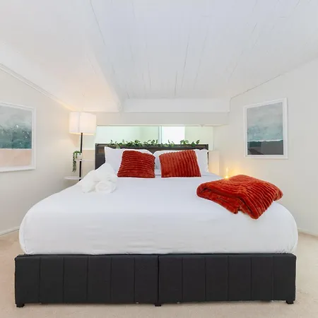 Stylish Heritage 2br Loft Near And River With Pool And Free Parking Apartment Brisbane