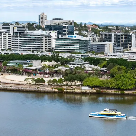 Qw Riverside Luxe By Independent Host *