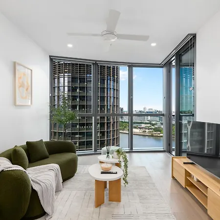 Qw Riverside Luxe By Independent Host