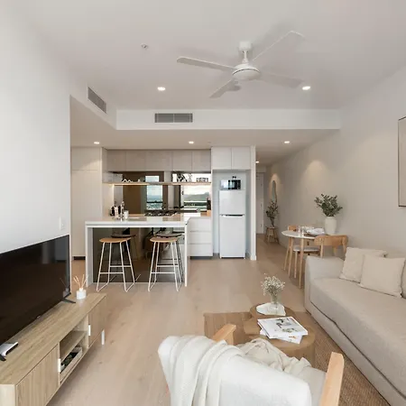 Qw Riverside Luxe By Independent Host