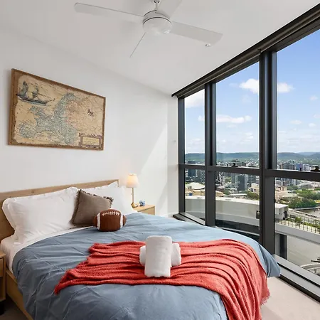 Qw Riverside Luxe By Independent Host
