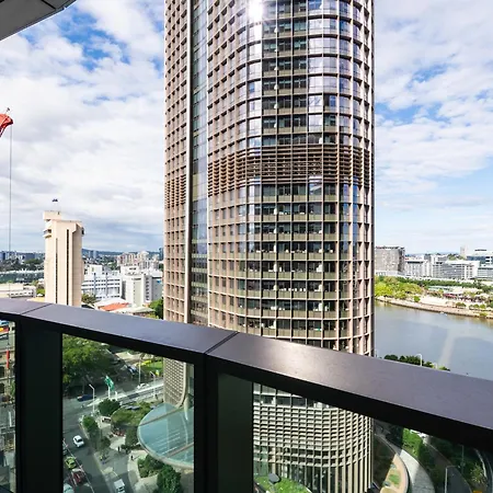 Qw Riverside Luxe By Independent Host *