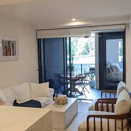 Apartment Located Within Walking Distance Of Great Breweries And Restaurants