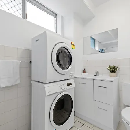 Sunny 1br Near Hospital, Qut & Cbd With Parking! Apartment Brisbane