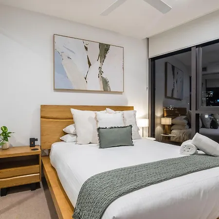 Apartment Skyline Serenity Newstead