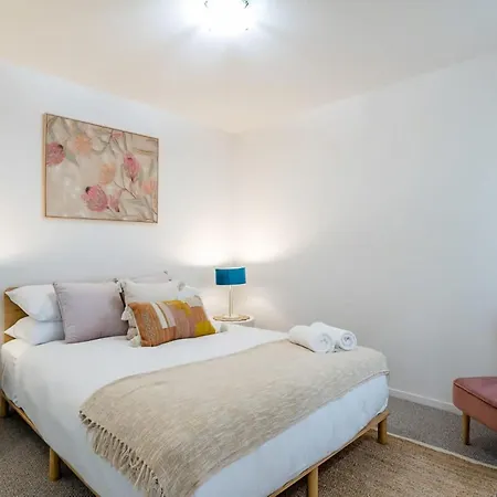 Urban Oasis West End Pool, Balcony & Views Apartment Brisbane