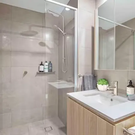 Gabba Oasis - Luxury 3br & Pool Apartment *