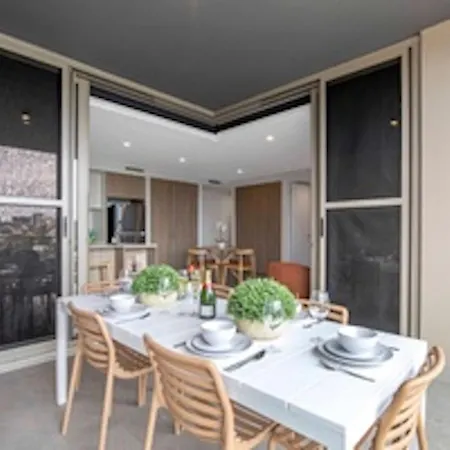 Gabba Oasis - Luxury 3br & Pool Apartment