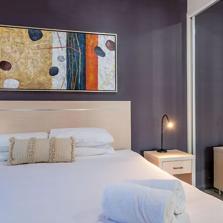 Skyline Viewpoint Escape Parking - Pool - Gym * Brisbane