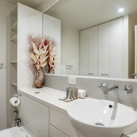 Skyline Viewpoint Escape Parking - Pool - Gym * Brisbane