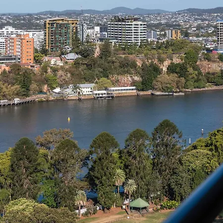 Skyline Viewpoint Escape Parking - Pool - Gym Apartment