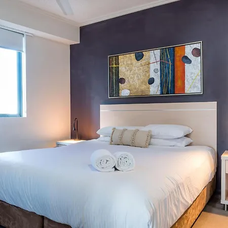 Skyline Viewpoint Escape Parking - Pool - Gym Apartment *