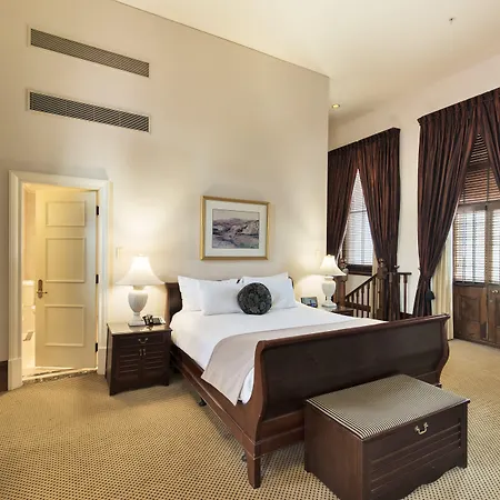 Hotel Treasury 5*