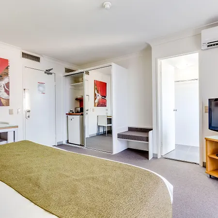 Aparthotel Hillcrest 4*