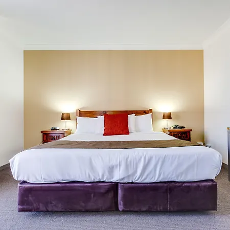 Hillcrest Aparthotel 4*