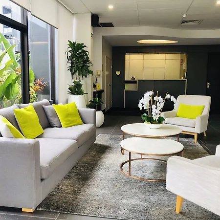 Hillcrest 4* Brisbane
