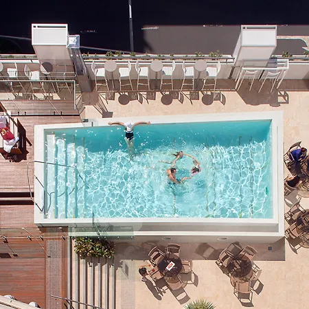 Rydges South Bank Hotel 4*