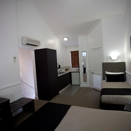 Comfort & Northgate Airport