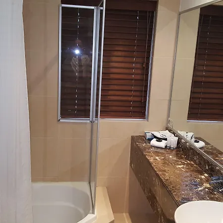 Inn Comfort & Northgate Airport 4*