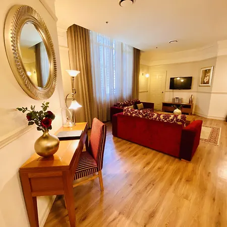 Royal 4*