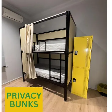 Banana Backpackers Brisbane