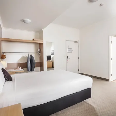 Hotel Indigo Centre By Ihg 5*
