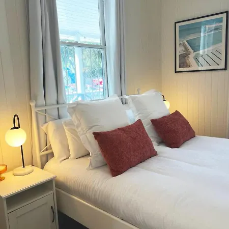 Paddington Springs - Pool & Pet Friendly House Holiday home Brisbane