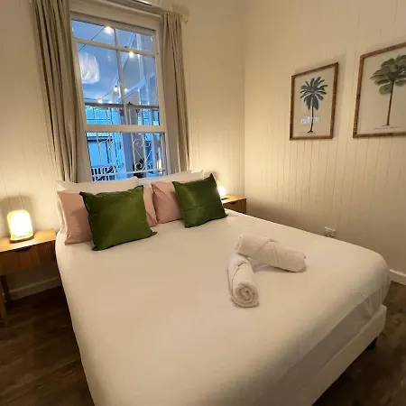Paddington Springs - Pool & Pet Friendly House Brisbane