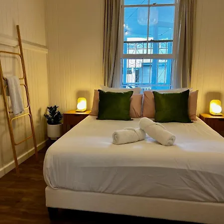 Paddington Springs - Pool & Pet Friendly House Holiday home Brisbane
