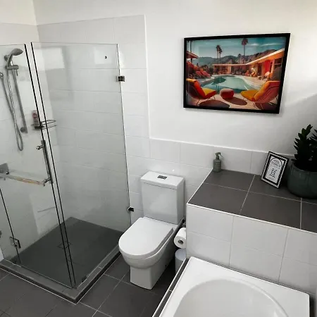Holiday home Paddington Springs - Pool & Pet Friendly House