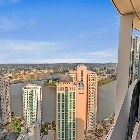 Spire Residences By Cllix 5*