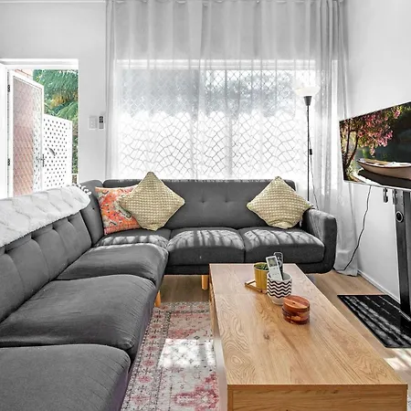 Charming 2-bed Near River & * Brisbane