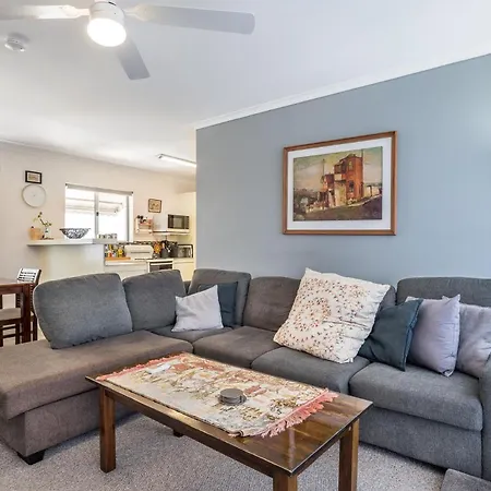Bayside Lifestyle Getaway Relax By The Bay Brisbane