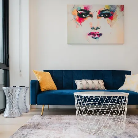 Bright Cbd 2 Bedroom Resort-style Escape * Brisbane