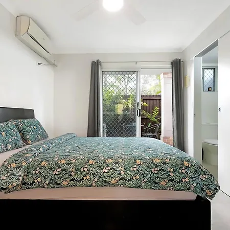 Comfortable 1br Near Uq, River Walks & Pool * Brisbane