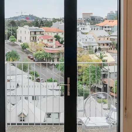 Apartment Bright Cbd 2 Bedroom Resort-style Escape Brisbane