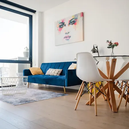 Bright Cbd 2 Bedroom Resort-style Escape Apartment Brisbane
