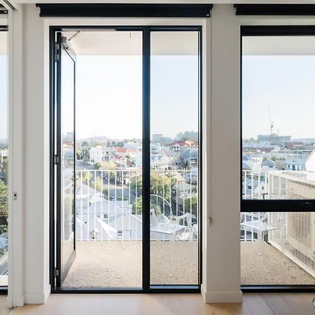 Apartment Bright Cbd 2 Bedroom Resort-style Escape