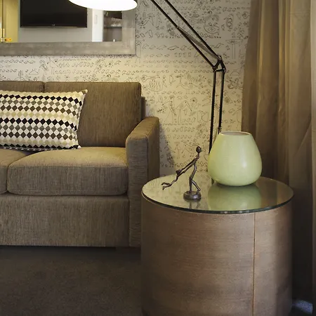 Aparthotel Punthill Spring Hill 5*
