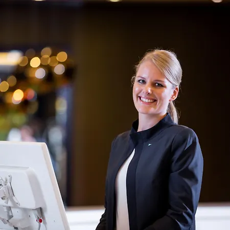 Mercure King George Square 4* Brisbane