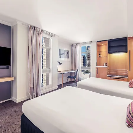 Hotel Mercure King George Square 4*