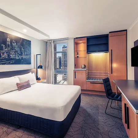 Mercure King George Square 4*