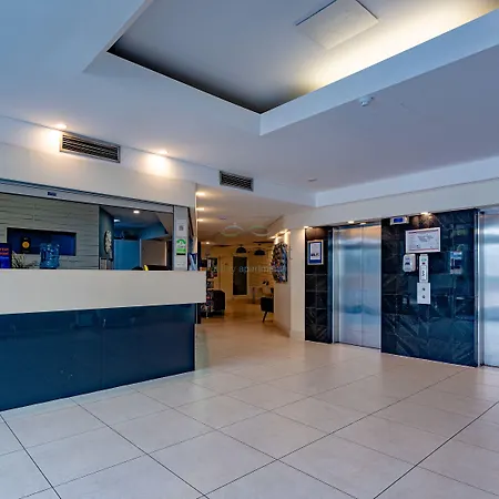 Aparthotel Abbey On Roma & Brisbane