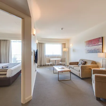 Cosmo Aparthotel 4*