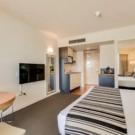 Cosmo Brisbane