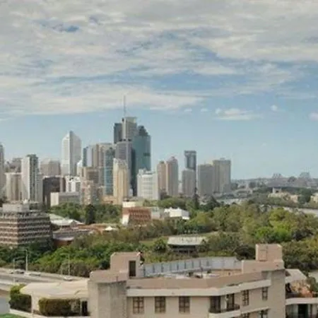Cosmo Aparthotel Brisbane