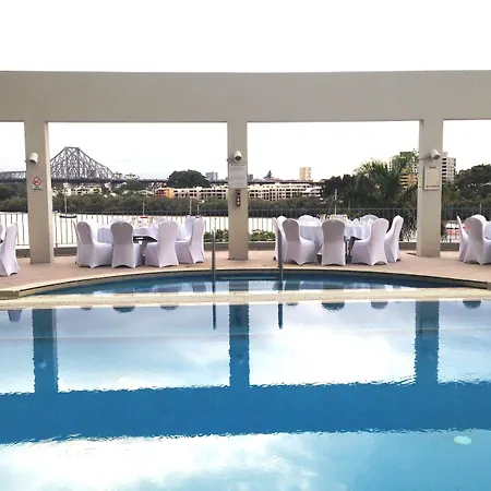 Stamford Plaza 5*