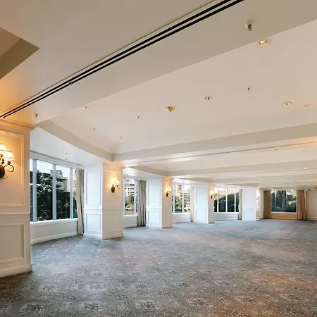 Stamford Plaza