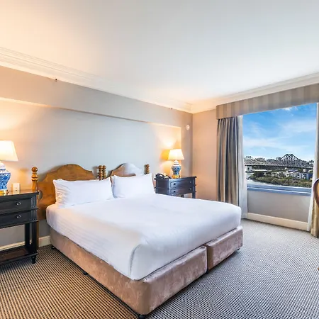 Stamford Plaza Hotel 5*